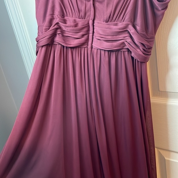 David’s Bridal Long V-Neck Maroon Dress with Leg Slit - Picture 10 of 12